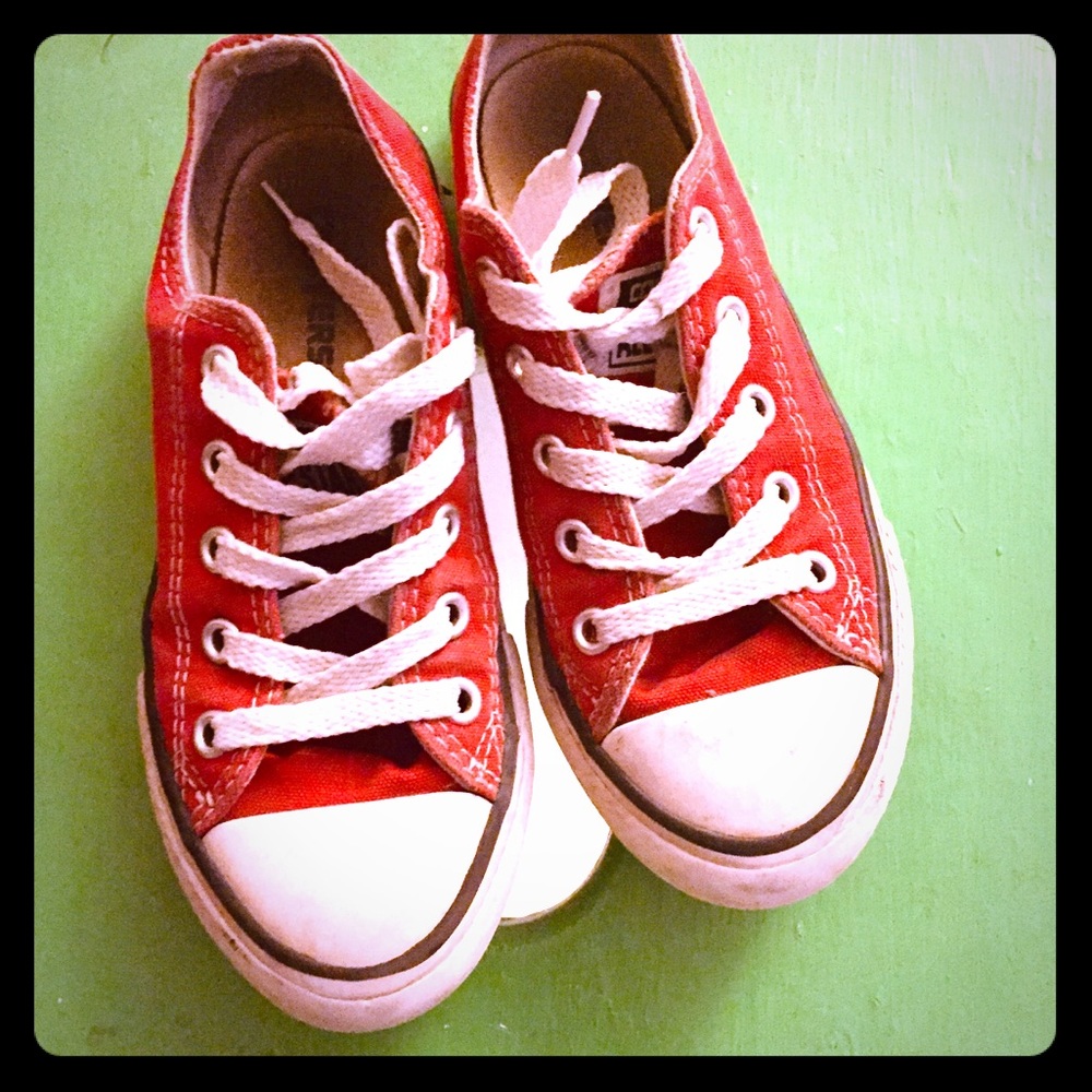 Boys converse